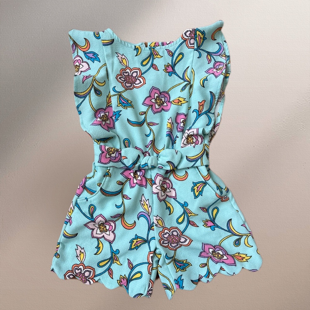 Kid’s  floral romper.